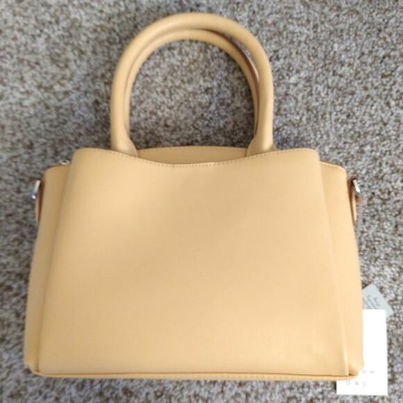 A New Day Pastel Yellow Crossbody Bag Detachable Strap Purse - Picture 7 of 15